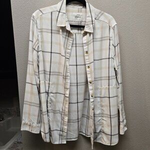 Women's Jachs Girlfriend Button Down Flannel Shirt with Side Pockets!